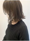 【シアーグレージュ×大人かわいいミディ】 アッシュベージュ