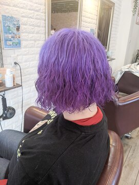ルモ ヘアー 泉佐野ベイエリア店(Lumo hair) 派手髪にスパイラルパーマ