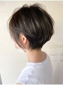 20代30代40代ショート　似合わせカット　小顔　暗めカラ―