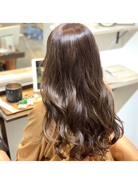 シアン(CyAN) ベージュカラー