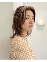 ベチカ(vetica)&nbsp;ミディアムウルフのハイライトカラー