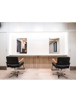 空間と時間を大切に・・・髪のメンテナンスだけで終わらないリラックスできる特別な場所になってほしい◇