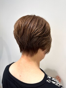 アルティーナプライベート(altina PRIVATE) ミセス世代の前下がりショート