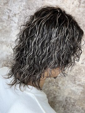 イエローコーン 金沢文庫店(YELLOW CORN) ハイライト波巻きスパイラルパーマ/ウルフパーマ/ダークアッシュ