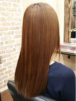 アトリエ ブイ(atelier v)の写真/髪に優しくうるツヤヘアを手に入れよう！リラックス空間で贅沢な時間を♪髪も心も満たされるサロン体験☆