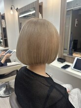 白髪と上手く付き合っていくカラー。