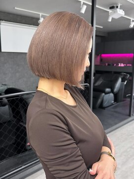 リノ(RLINO) 【名古屋、栄】ボブカット/ミルクティーベージュ