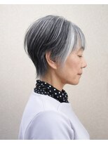 ヘアスタジオヘーフリヒ(HAIR STUDIO HoFLICH)&nbsp;ひし形ショート/くびれショート/グレイヘア/ショートヘア