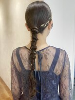 サンルーム(SUN room) タイト編みおろしスーパーロングツヤ髪暗髪金箔大人可愛い