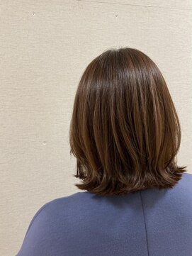 コム(com by neolive) 大人外ハネスタイル2