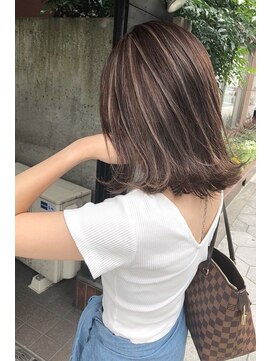 リア 大阪梅田(Ria) ～ハイライト 外ハネミディアム～【Ria 大阪 梅田】