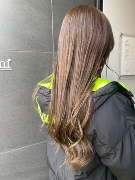 グミ(gumi) *gumi*艶×ブラウンベージュ