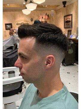 ルドローブラントオオサカ(LUDLOW BLUNT Osaka) 【LUDLOW BLUNT】フェードカット 七三分け サイドパート