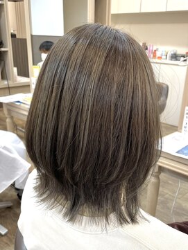 アルターリール(aL ter Rire) 黒髪/グレーベージュ/レイヤーロング/前髪パーマ /中村郁未