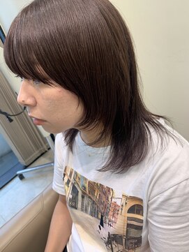 アローム(alom) ミディアムレイヤースタイル