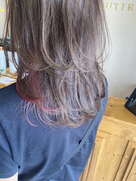 アブティール(ABOUTIR) インナーカラー×レイヤー