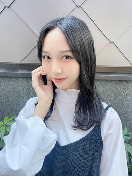 シエスタ バイ アンブルリュクス(siesta by amble luxe) 《20代30代》大人ブルーグレージュ×艶髪セミスタイル