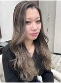 レイヤーカットハイライト堺東グレージュアディクシーカラー