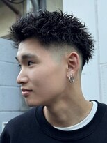 フィフス 大分(fifth)&nbsp;大分ツーブロック刈り上げスパイキーショート無造作ピンパーマ