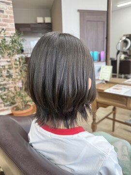 トップスタイル リッチ 秋のレイヤーボブスタイル