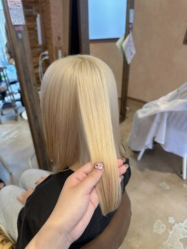 ベベ バイ モップス(be'be' by MOPS) ブロンドカラー