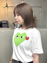 ステップボーンカットオオサカ(STEP BONE CUT OSAKA Via TICK-TOCK)&nbsp;【ステップボーンカット】くすみベージュ