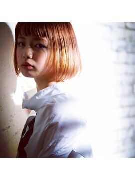 ブルー ヘアーメイク(Blue Hair Make) アプリコットピンクボブ