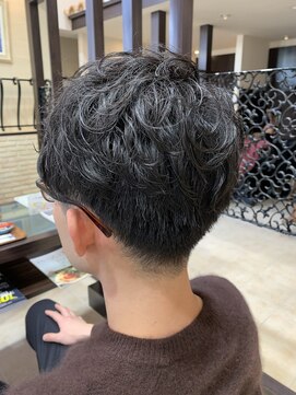 ロイヤルエムシー(MC) くせ毛風パーマ