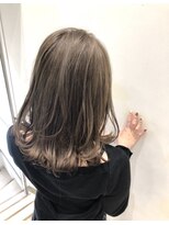 トルネード(TORNADO)&nbsp;外国人風ダブルカラー　透明感ミルクティーベージュ☆