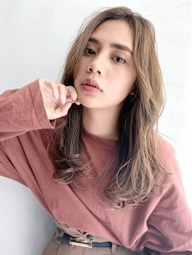 アルバム 銀座(ALBUM GINZA) ナチュラルロング_耳かけウェーブパーマフォギーベージュ_86822