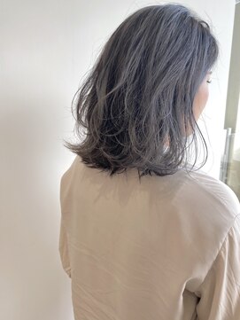 コワファースト させぼ五番街店(COIFF1RST) 透明感×プラチナグレー♪