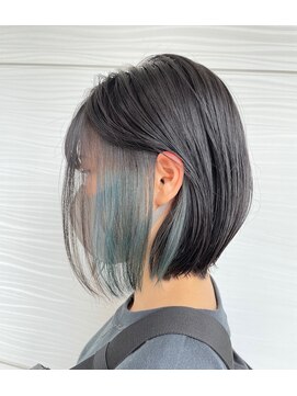 コルト(COLT) インナーカラー(ネイビー)×ショートボブ