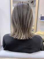 リノショアーズ 日本大通り店(RINOSHORES)&nbsp;ブリーチダブルカラー外ハネボブ外国人風ブロンド多川誠太