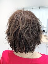 ストフ(stof)&nbsp;レイヤーカット/酸性パーマ/ハイライト/デジタルパーマ