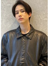 アース 三軒茶屋店(HAIR&MAKE EARTH) 三軒茶屋_メンズ_ミディアム_刈り上げなし_センターパート_黒髪