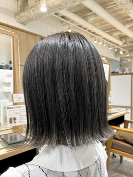 プラグ バイ ネオリーブ(plug by neolive) グレーベージュ×髪質改善 [髪質改善/縮毛矯正]韓国J