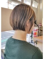 フロア(FLOOR) #レイヤーボブ#えりあしギリギリ#骨格補正