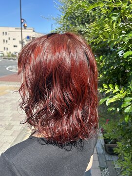 フレイズ(Frays) ブリーチなし　ピンクレッドカラー