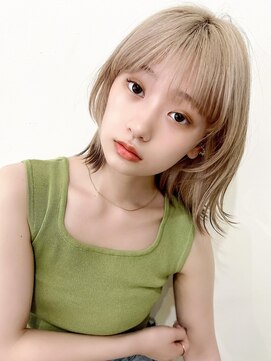 ミエルヘアーエスト 新宿店(mielhair est) ハイトーン　レイヤーミディ