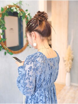 ラフ 八乙女(Rough) 大人ガーリー/ダークアッシュ/ミディアムレイヤーカット/八乙女