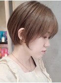 横浜西口大人ショートボブココアベージュ前髪なしグレージュ40代