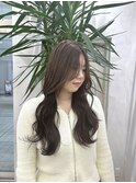 オリーブベージュ