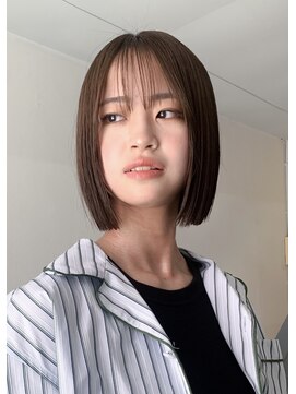 顎下ボブ/グレージュ