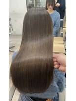 エラ(Ella)&nbsp;髪質改善×ブラウンベージュ艶カラー