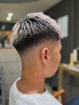 ハイセンス(HISENSE) メンズカットバーバースキンフェードクロップスタイル 【GIA】