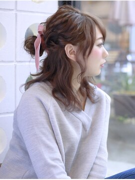 クラウン ヘアー(CLOWN hair) おだんごハーフアップ