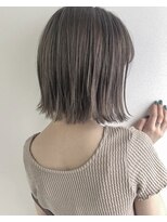 アヴァンス クロス メルシー 西梅田店(AVANCE CROSS melc) 王道グレージュ×切りっぱなしボブ/20代/30代/40代