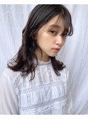 Aラインシルエット × 地毛風カラー
