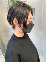 テトヘアー(teto hair) ハンサムショート、センターパート、インナーカラー