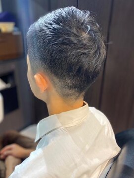 バーバーバー 四谷(BARBER-BAR) 大人の刈り上げスタイル